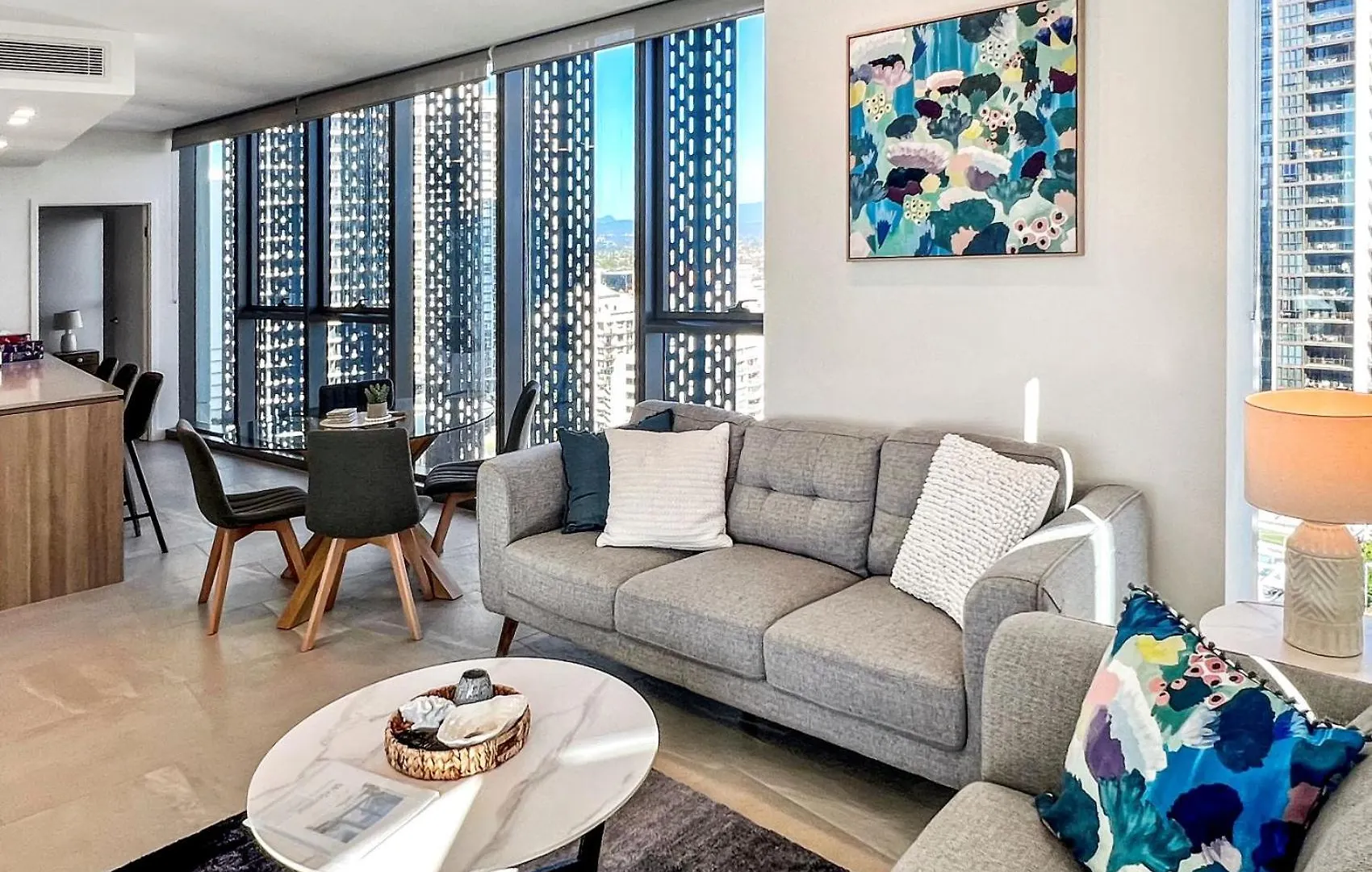 kontakty Signature Amazing Ocean Views Lvl 14 Unit 7